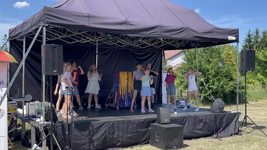 Koncert teatru „Za&nbsp;kulisami” podczas Dni Podzamcza